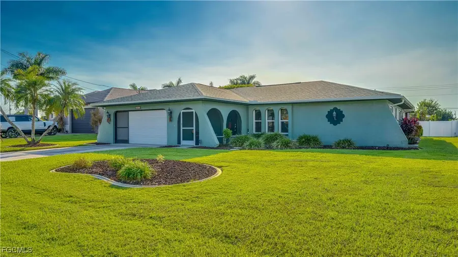 3612 SE 5th Avenue, Cape Coral, FL 33904 - #3