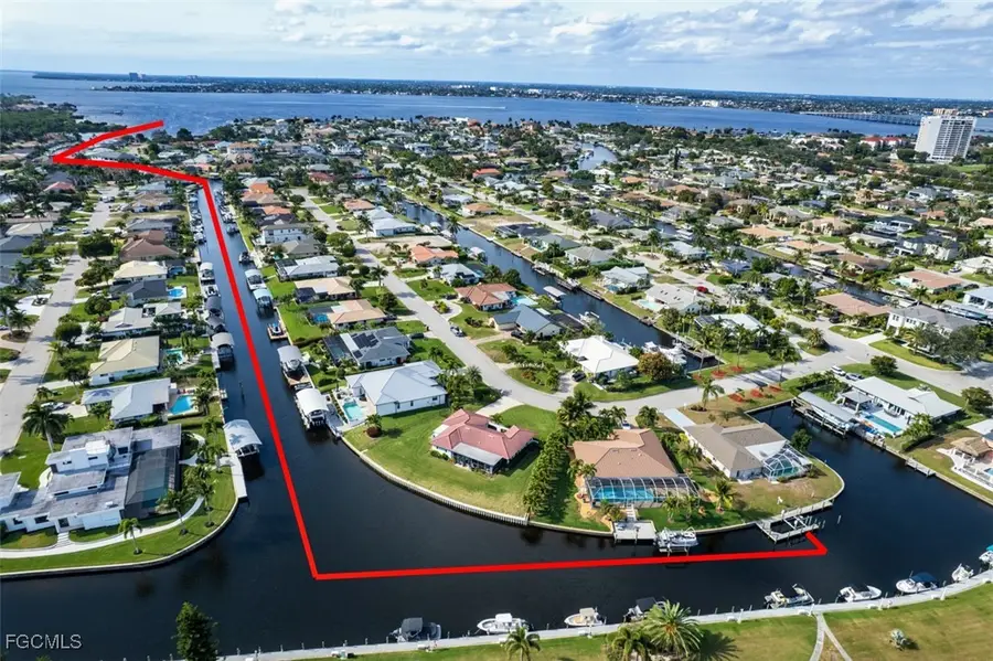 1066 Clarellen Drive, Fort Myers, FL 33919 - Image #3