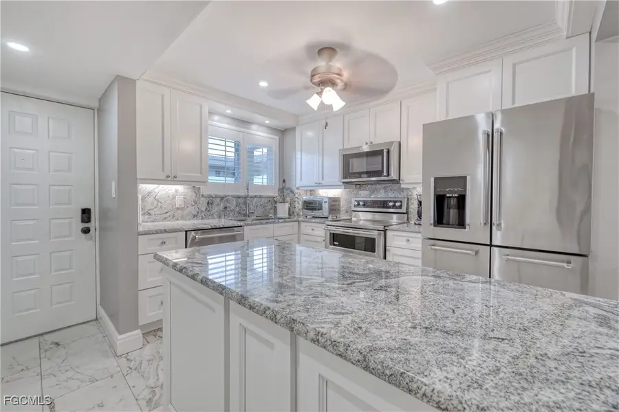 2121 Collier Avenue #412, Fort Myers, FL 33901 - Image #2