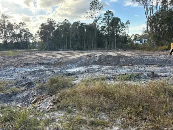 852 Dudley Avenue S, Lehigh Acres, FL 33974