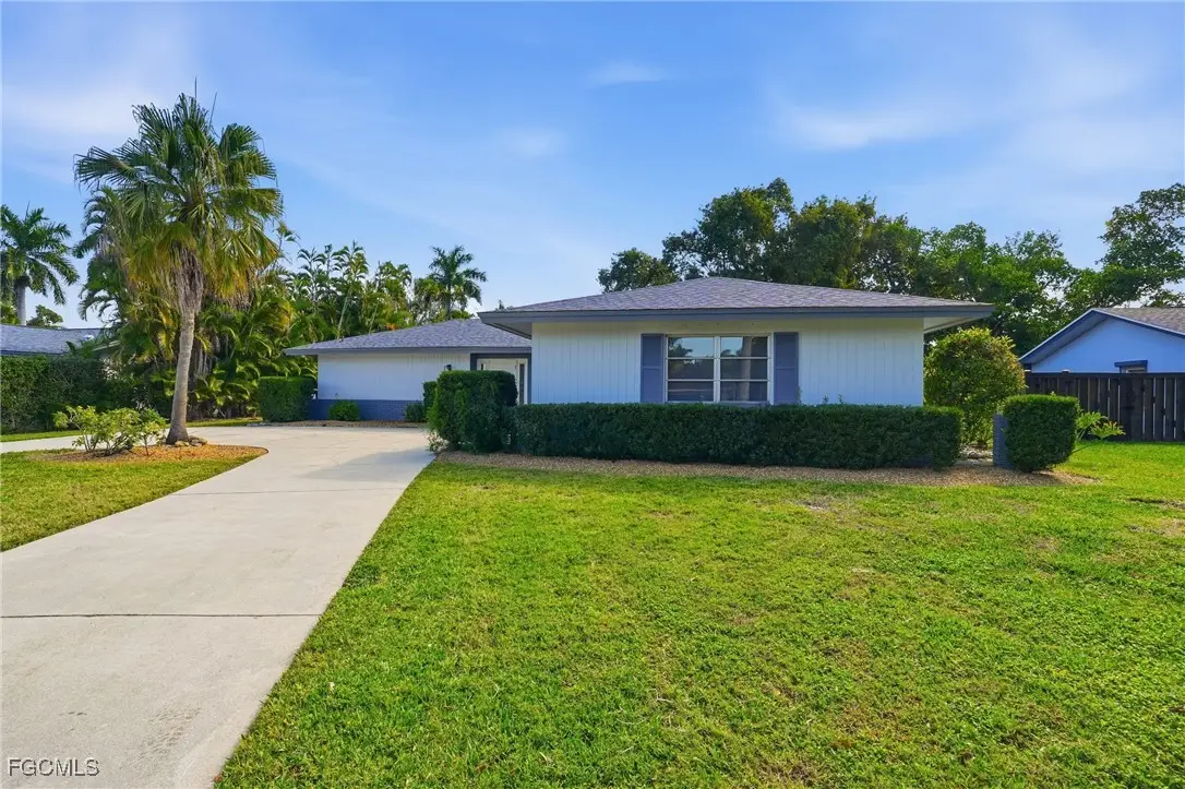5661 Eichen Circle E, Fort Myers, FL 33919 - Image #1