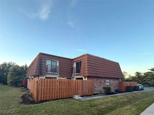 1406 Park Shore Circle #3, Fort Myers, FL 33901