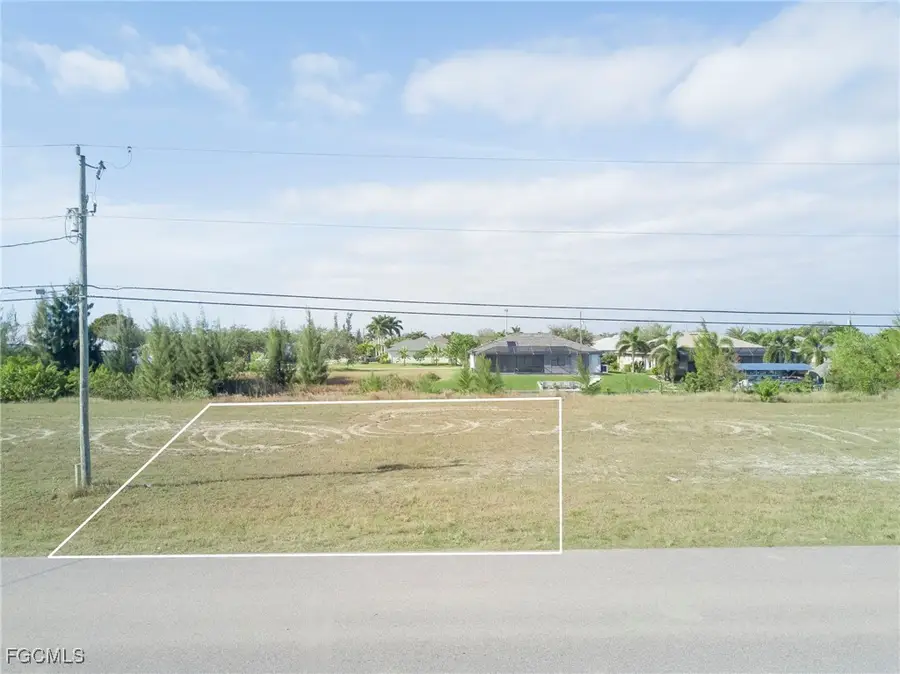 1712 SW 17th Avenue, Cape Coral, FL 33991 - Image #2
