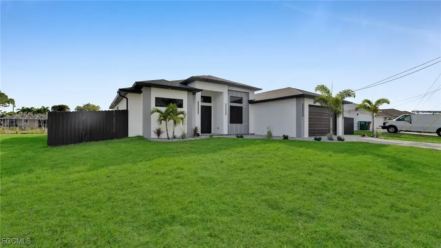 842 SW 15th Street, Cape Coral, FL 33991 - Image #2