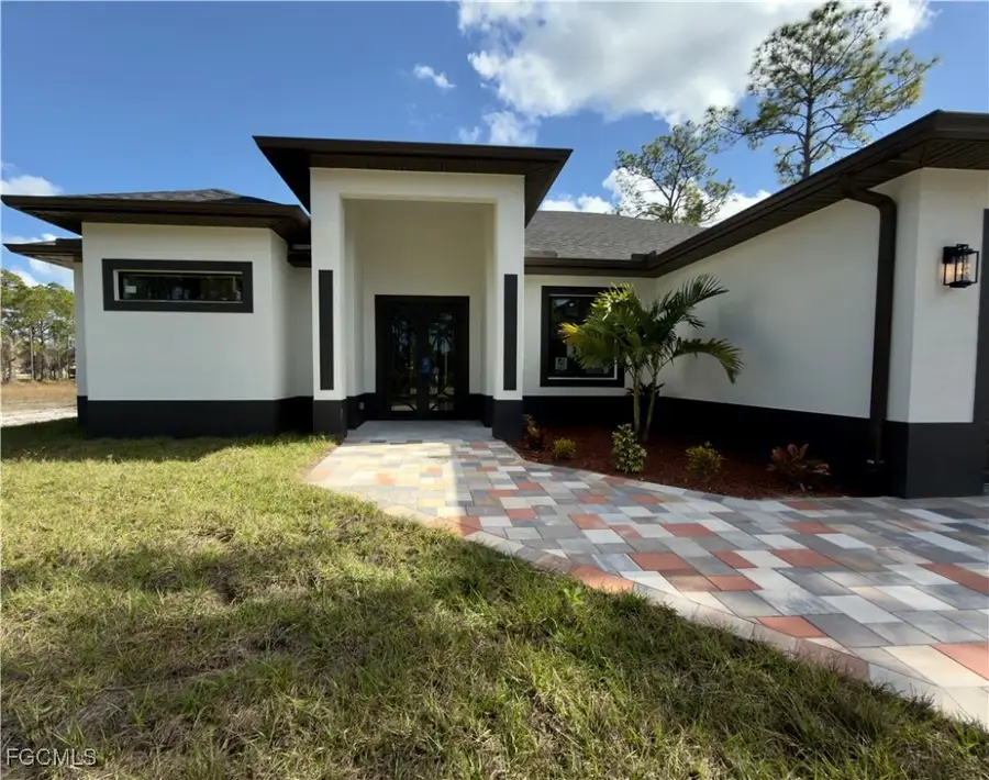 1008 Williams Avenue, Lehigh Acres, FL 33972 - Image #3