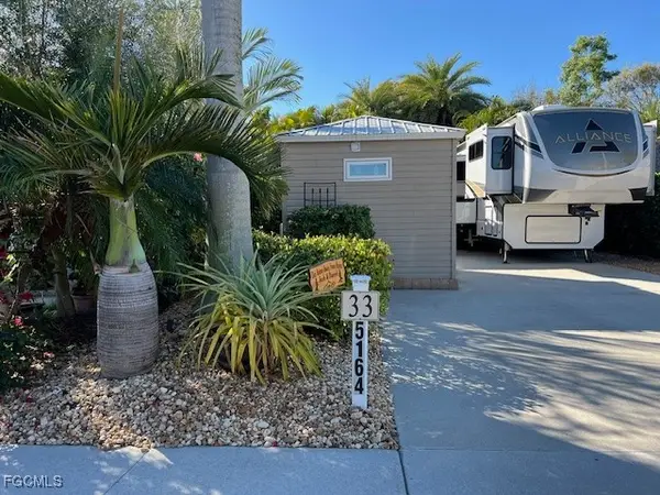 5164 Cypress Trail Resort Circle, Fort Myers, FL 33905