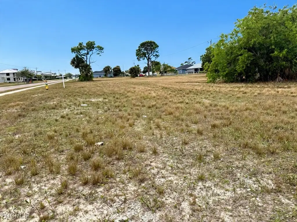 806 Skyline Boulevard, Cape Coral, FL 33991 - Image #1