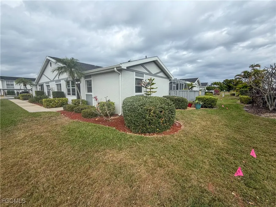 6877 Sandtrap Drive, Fort Myers, FL 33919 - Image #2