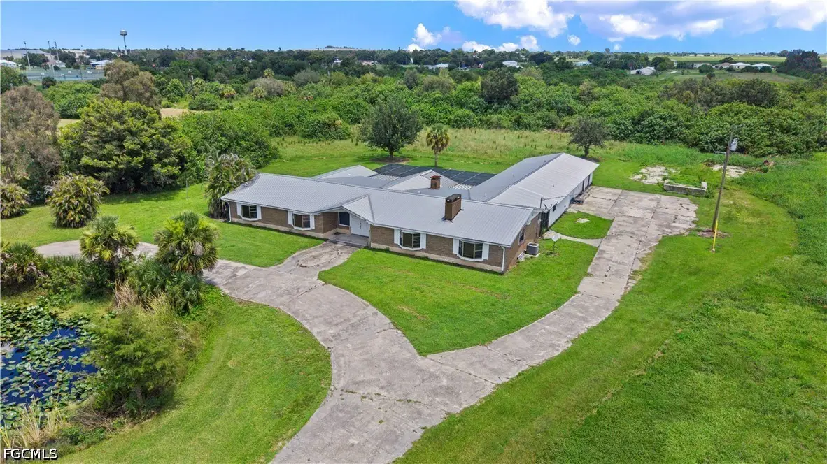 1085 West Avenue, Moore Haven, FL 33471 - #1