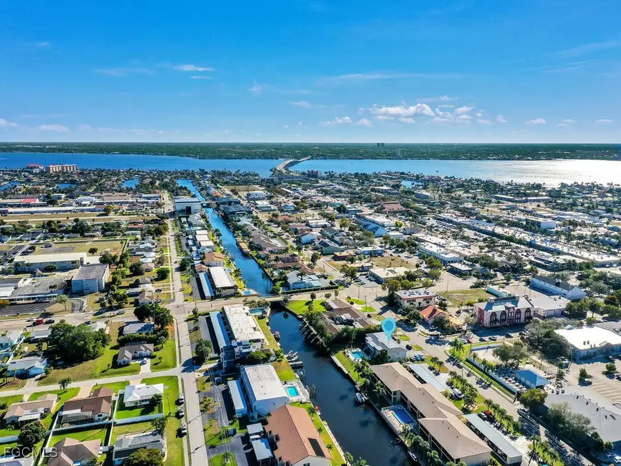 1027 SE 46th Lane #2A, Cape Coral, FL 33904 - Image #2