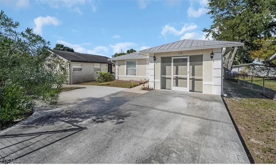 2172 Simon Court, Fort Myers, FL 33916 - Image #2