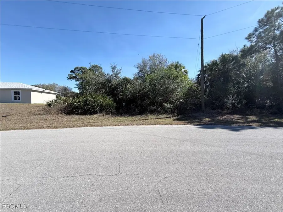 5013 Gunn Street, Labelle, FL 33935 - Image #2