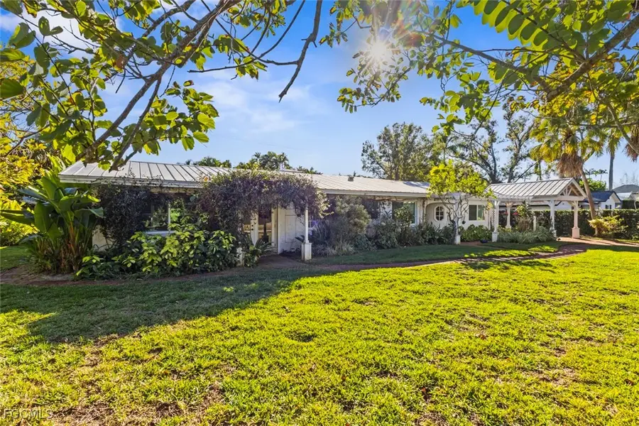 1348 Alcazar Avenue, Fort Myers, FL 33901 - Image #2