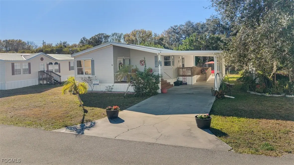 925 Yacht Club Way Nw, Moore Haven, FL 33471 - #1