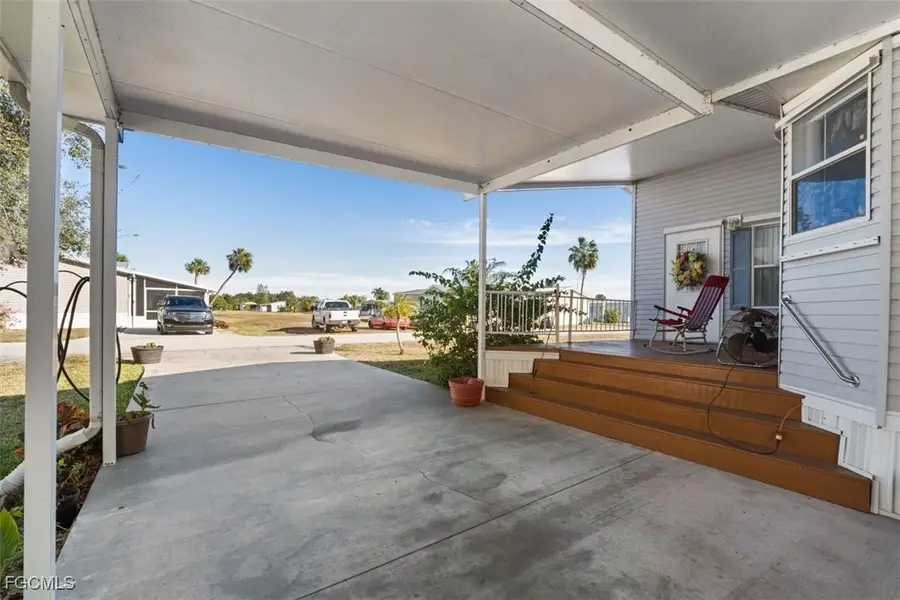 925 Yacht Club Way Nw, Moore Haven, FL 33471 - #2