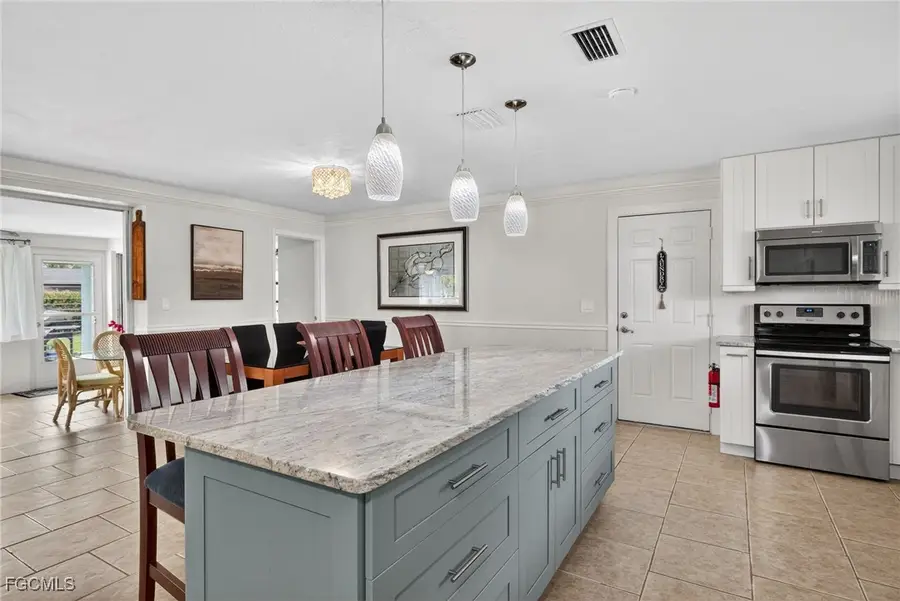 708 El Dorado Parkway E, Cape Coral, FL 33904 - #2