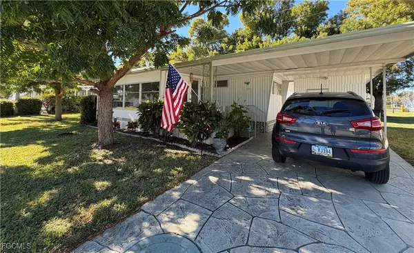 9 Red Poinciana Drive, Fort Myers, FL 33908