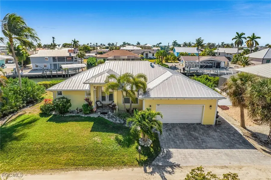 3627 Schooner Lane, Saint James City, FL 33956 - #2