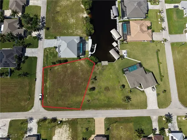 516 NW 33rd Avenue, Cape Coral, FL 33993