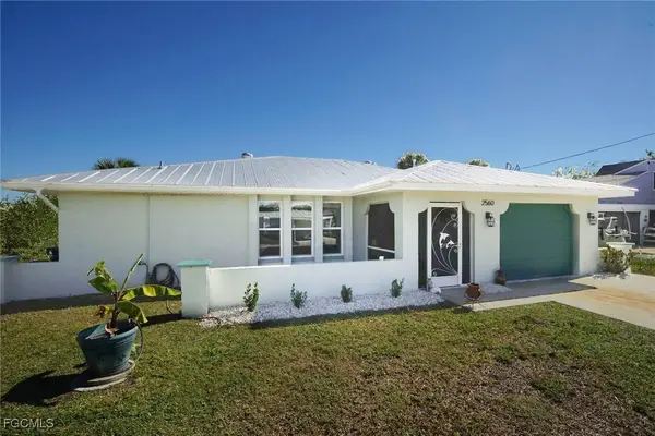 2560 Rose Avenue, St James City, FL 33956