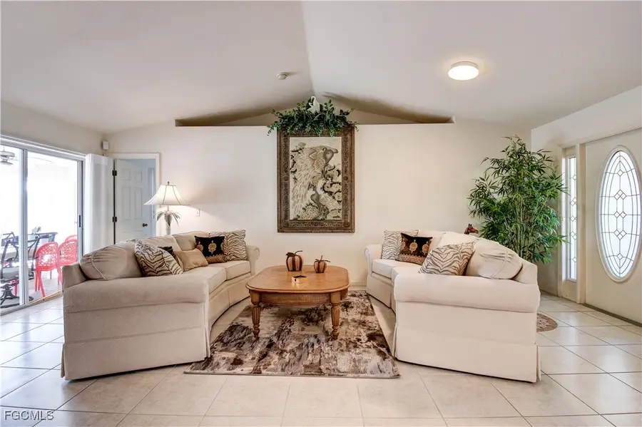 2201 SE 17th Place, Cape Coral, FL 33990 - #2