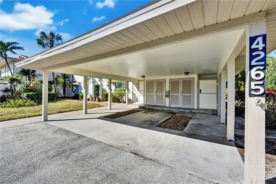 4265 Island Circle #B, Fort Myers, FL 33919 - Image #2