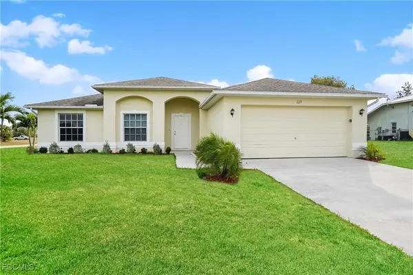 229 NE 7th Place, Cape Coral, FL 33909