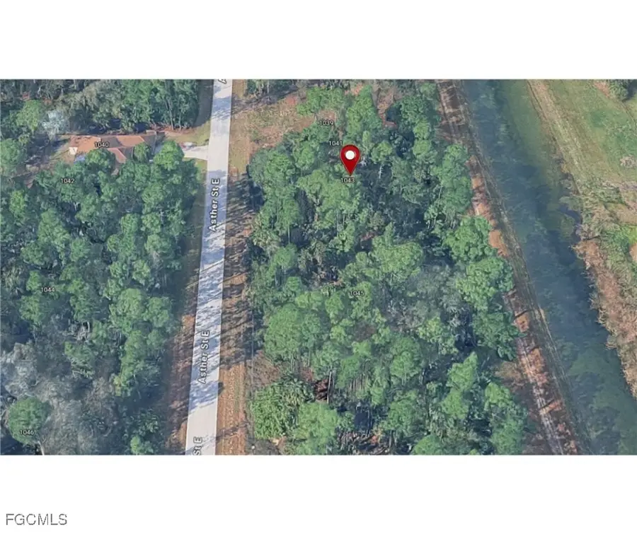 1043 Asther Street E, Lehigh Acres, FL 33974 - Image #3