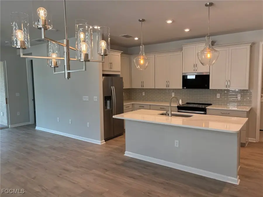 10287 Bonavie Cove Drive, Fort Myers, FL 33966 - Image #3