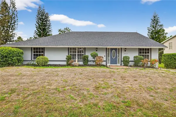 2807 52nd Street Sw, Lehigh Acres, FL 33976