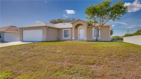 2102 NE 17th Avenue, Cape Coral, FL 33909