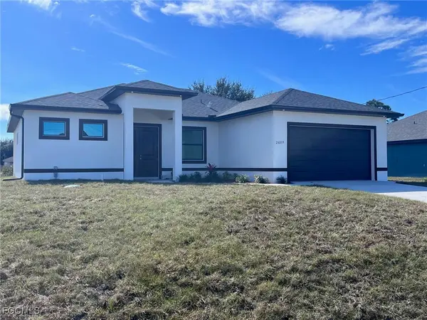 2609 41st Street W, Lehigh Acres, FL 33971