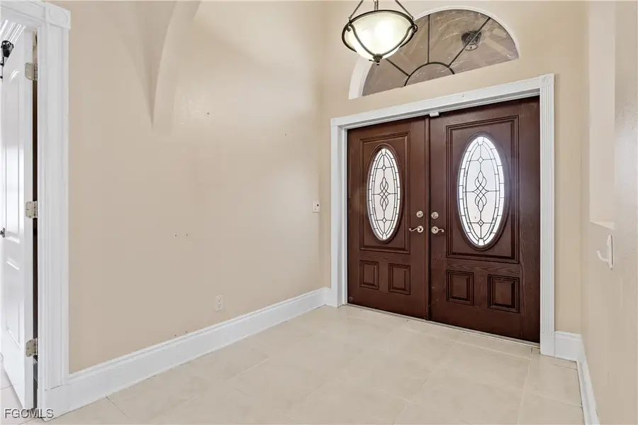 329 NE 9th Street, Cape Coral, FL 33909 - Image #3