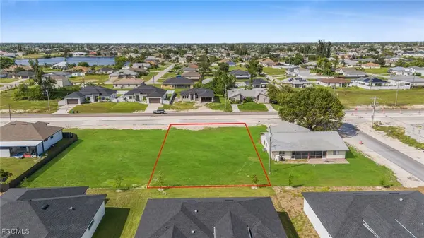 406 Diplomat Parkway E, Cape Coral, FL 33909