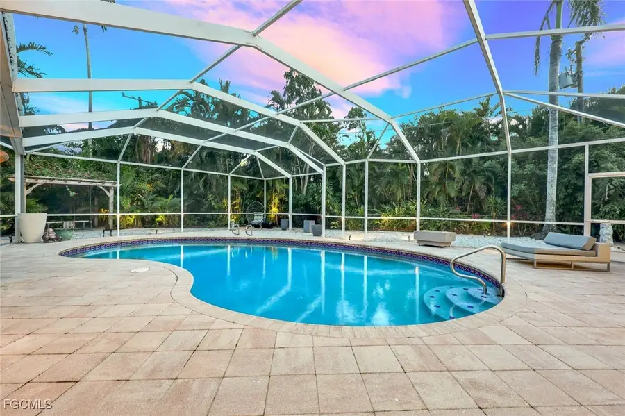 2943 Valencia Way, Fort Myers, FL 33901 - Image #2
