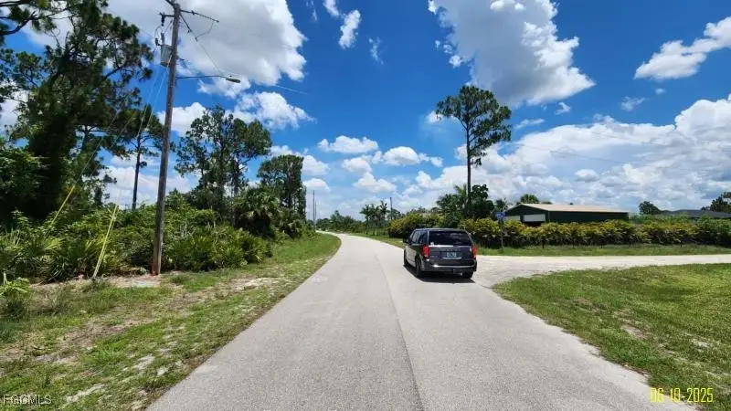 1133 Barfield Street E, Lehigh Acres, FL 33974 - Image #3