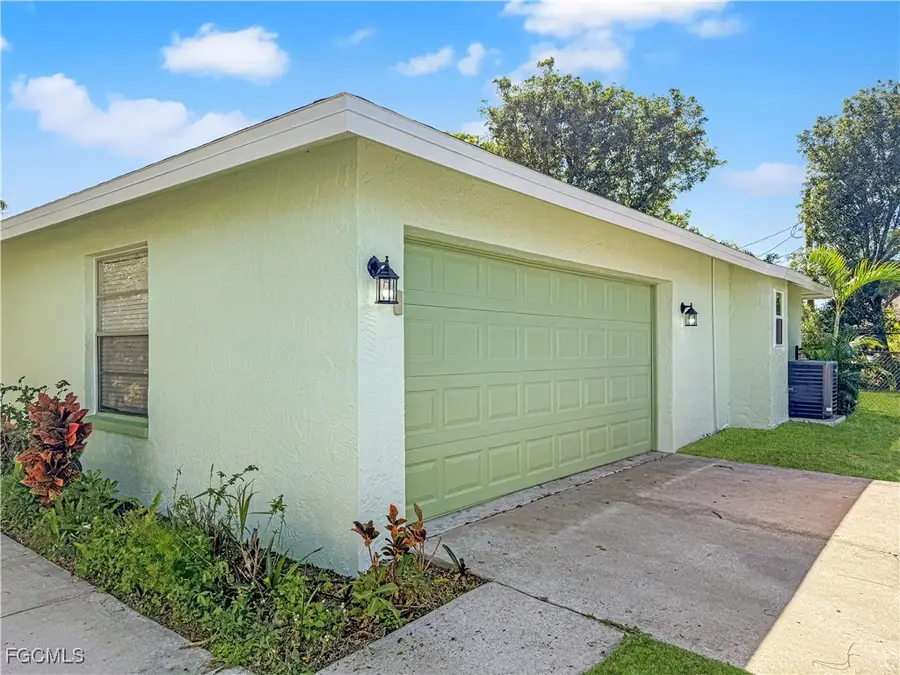 3510 SE 2nd Avenue, Cape Coral, FL 33904 - Image #2