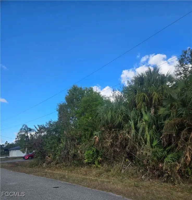 618 Lake Avenue, Lehigh Acres, FL 33972 - Image #2