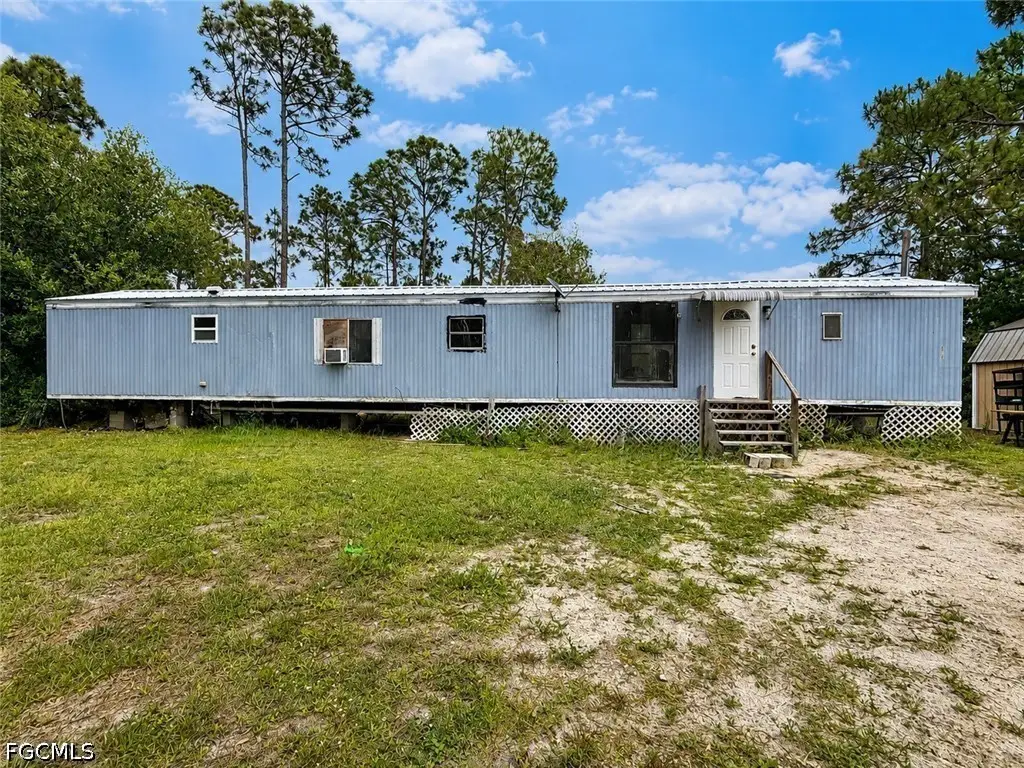735 S Trebol Street, Clewiston, FL 33440 - #1