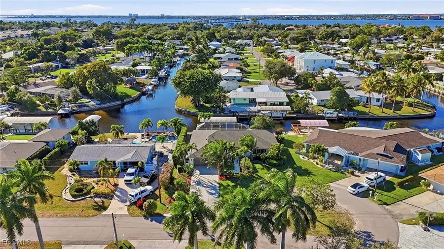 5964 Baker Court, Fort Myers, FL 33919 - Image #2