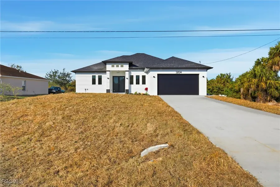 3204 Sunshine Boulevard S, Lehigh Acres, FL 33976 - Image #2