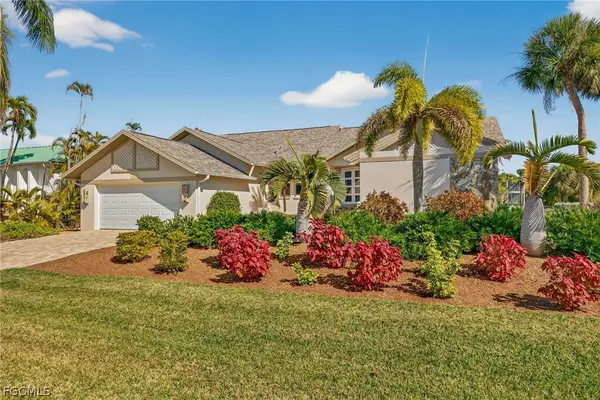 686 Emeril Court, Sanibel, FL 33957