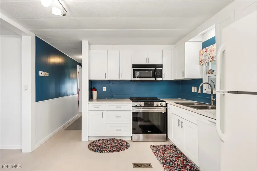 5513 Salem Lane, North Fort Myers, FL 33917 - Image #3