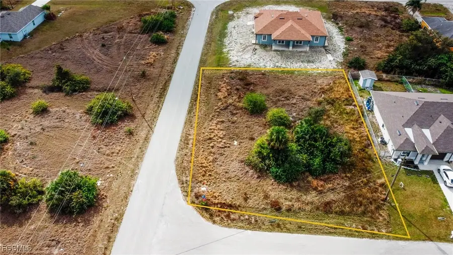 364 Poplar Street, Lehigh Acres, FL 33974 - Image #3