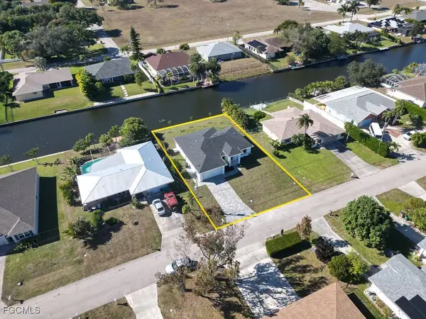 34 SE 23rd Place, Cape Coral, FL 33990