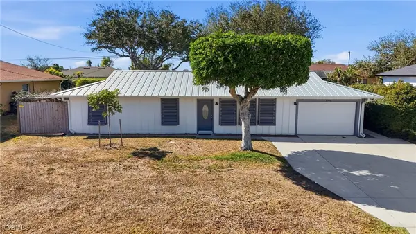 2306 NE 24th Avenue, Cape Coral, FL 33909