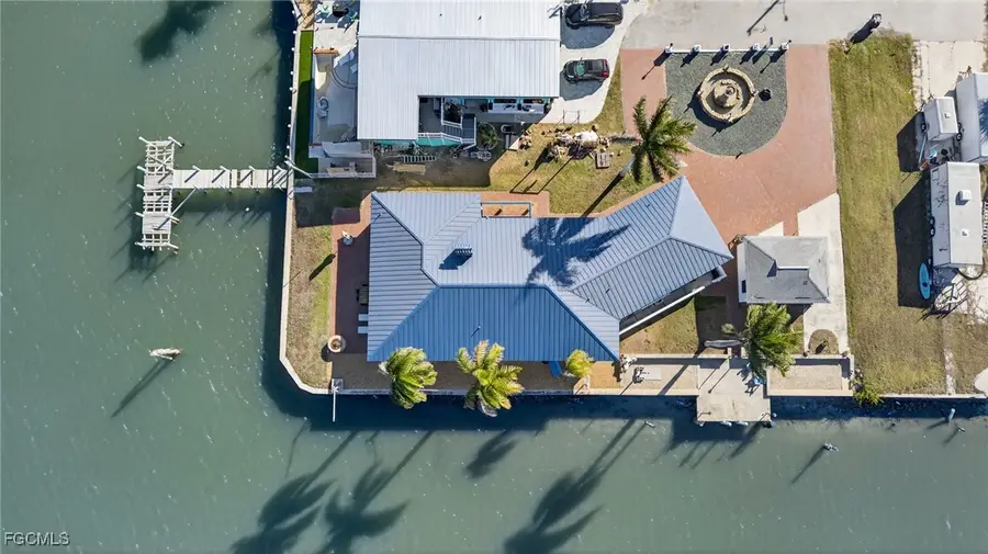 867 Oak Street, Fort Myers Beach, FL 33931 - Image #2