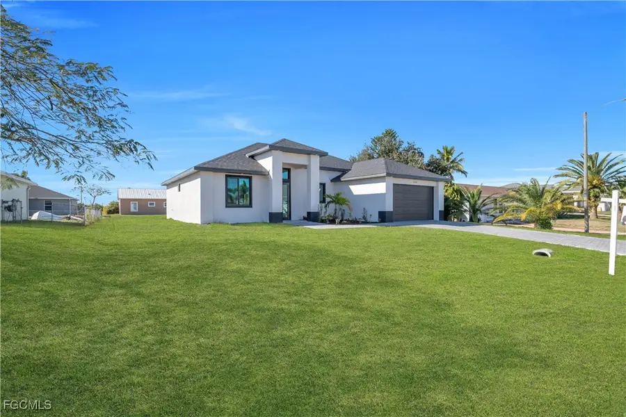 2208 NE 9th Avenue, Cape Coral, FL 33909 - Image #2