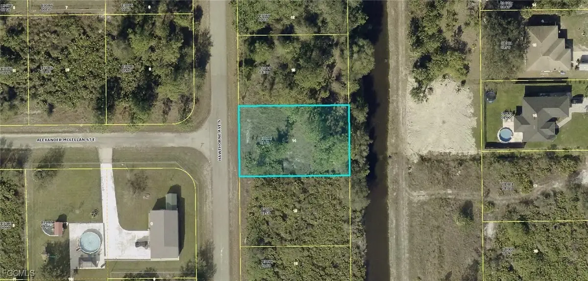 527 Hawthorne Avenue S, Lehigh Acres, FL 33974 - Image #1