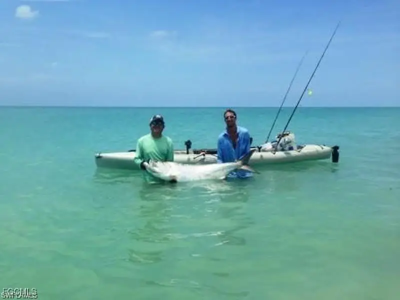 527 Hawthorne Avenue S, Lehigh Acres, FL 33974 - Image #3